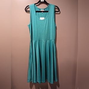 NWT Lularoe "Nicki" SZ L